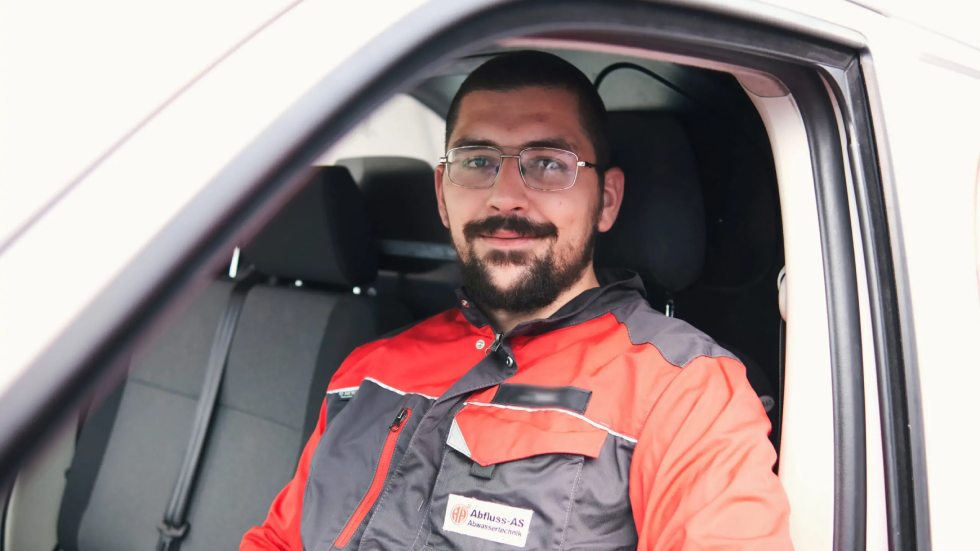 servicetechniker fuer rueckstausicherung hebeanlagen image